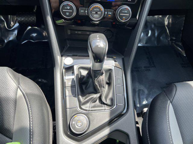 Photo of 2022 Platinum Gray Metallic Volkswagen Taos