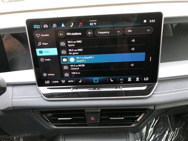 Photo of 2025 Pure White Volkswagen Tiguan