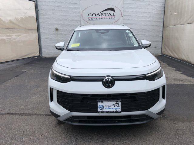 Photo of 2025 Pure White Volkswagen Tiguan