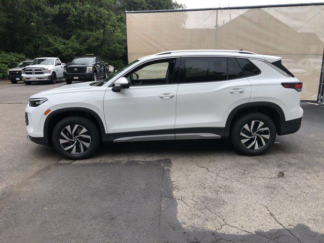 Photo of 2025 Pure White Volkswagen Tiguan