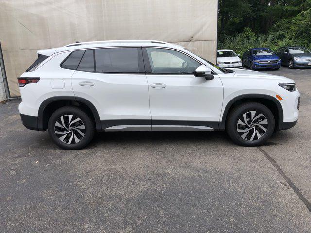 Photo of 2025 Pure White Volkswagen Tiguan