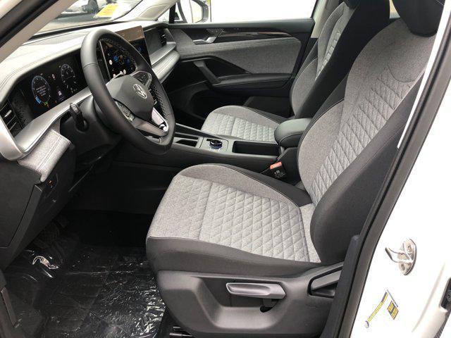 Photo of 2025 Pure White Volkswagen Tiguan