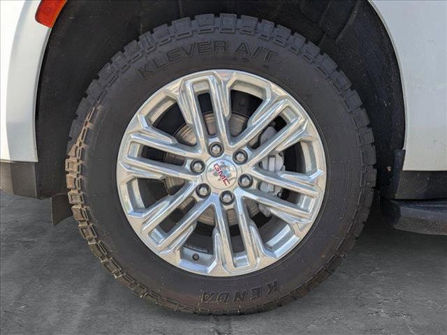 Photo of 2023 Summit White GMC Yukon