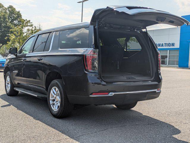 Photo of 2025 Dark Ash Metallic Chevrolet Suburban