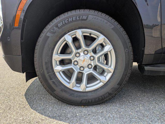 Photo of 2025 Dark Ash Metallic Chevrolet Suburban