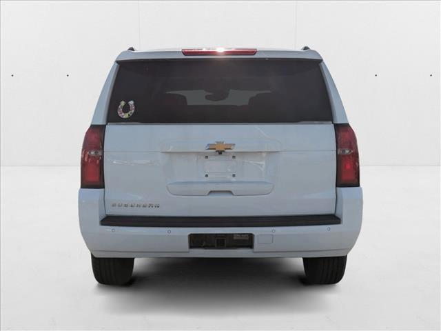 Photo of 2019 Summit White Chevrolet Suburban