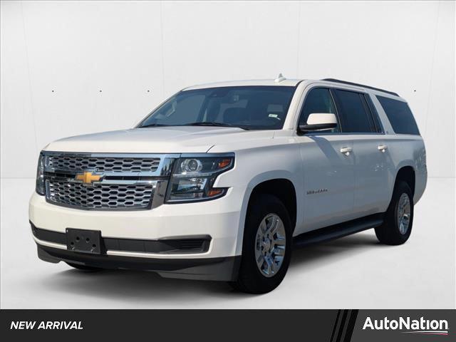 Photo of 2019 Summit White Chevrolet Suburban