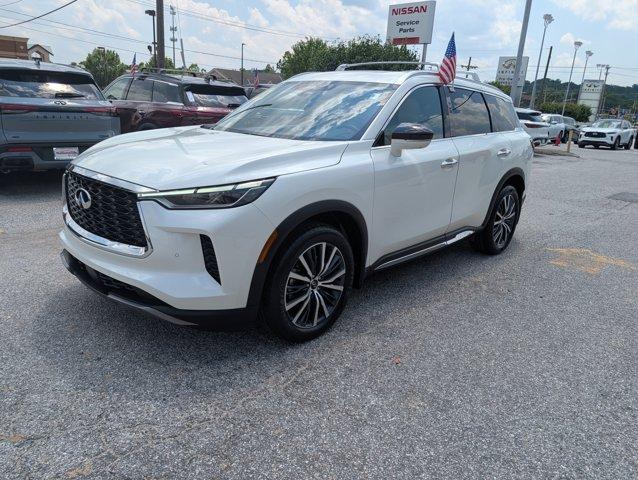 Photo of 2023 Majestic White INFINITI QX60