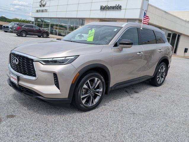 Photo of 2023 Warm Titanium INFINITI QX60