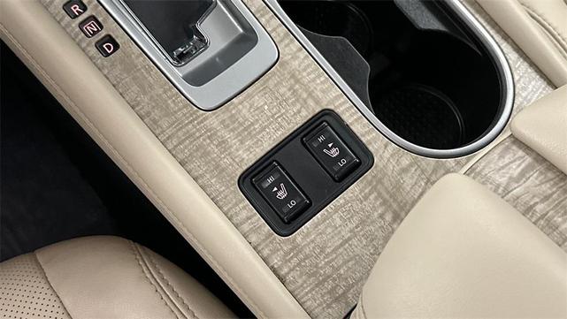 Photo of 2020 Pearl White Tricoat Nissan Murano
