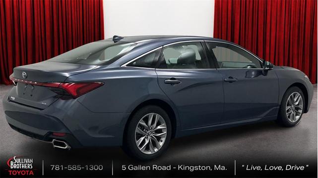 Photo of 2019 Harbor Gray Metallic Toyota Avalon