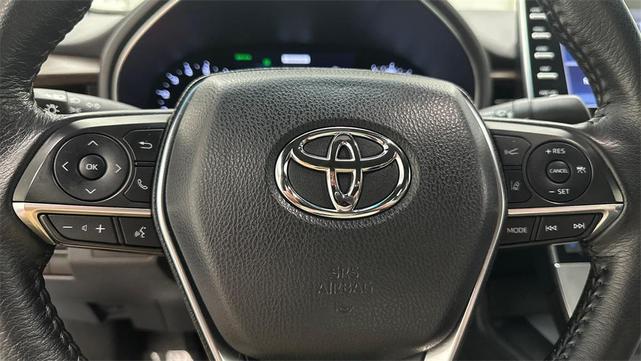 Photo of 2019 Harbor Gray Metallic Toyota Avalon