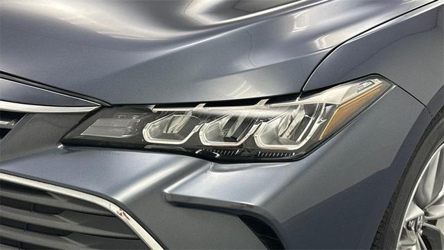 Photo of 2019 Harbor Gray Metallic Toyota Avalon