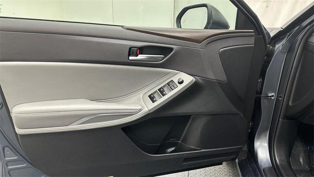Photo of 2019 Harbor Gray Metallic Toyota Avalon