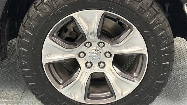 Photo of 2019 Diamond Black Crystal Pearlcoat RAM 1500