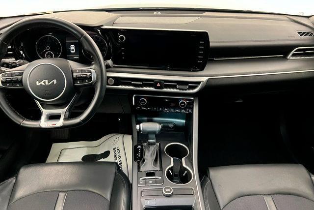 Photo of 2022 Ebony Black Kia K5