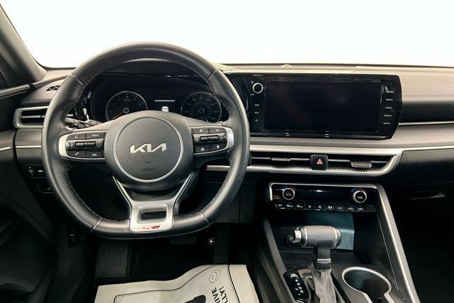 Photo of 2022 Ebony Black Kia K5
