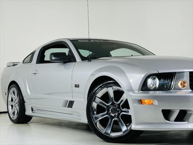 Photo of 2006 Satin Silver Metallic Ford Mustang