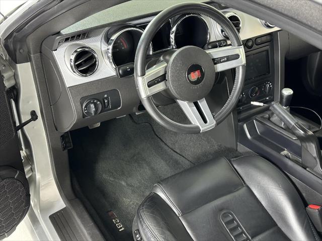 Photo of 2006 Satin Silver Metallic Ford Mustang