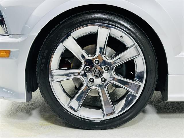 Photo of 2006 Satin Silver Metallic Ford Mustang