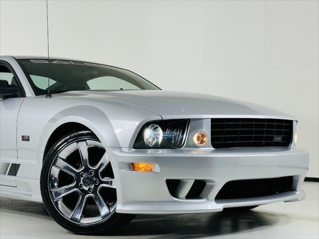Photo of 2006 Satin Silver Metallic Ford Mustang
