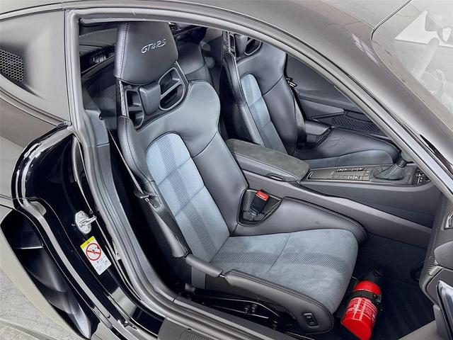 Photo of 2024 Black Porsche 718 Cayman