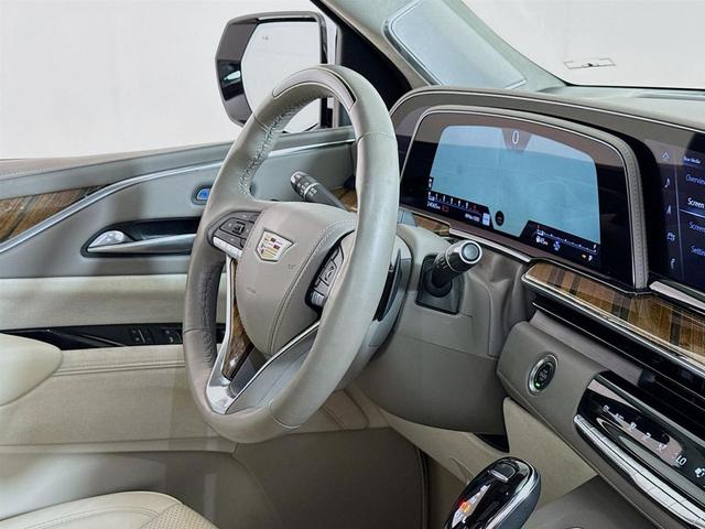 Photo of 2022 Crystal White Tricoat Cadillac Escalade
