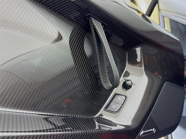 Photo of 2019 Oro Elios Metallic Lamborghini Aventador SVJ