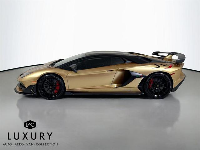 Photo of 2019 Oro Elios Metallic Lamborghini Aventador SVJ