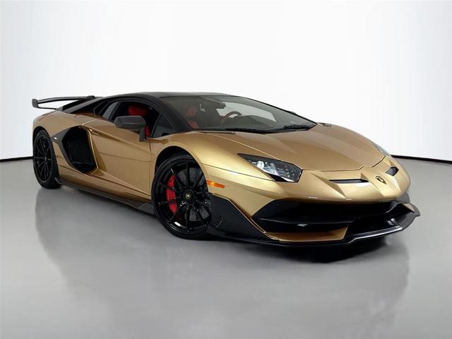 Photo of 2019 Oro Elios Metallic Lamborghini Aventador SVJ