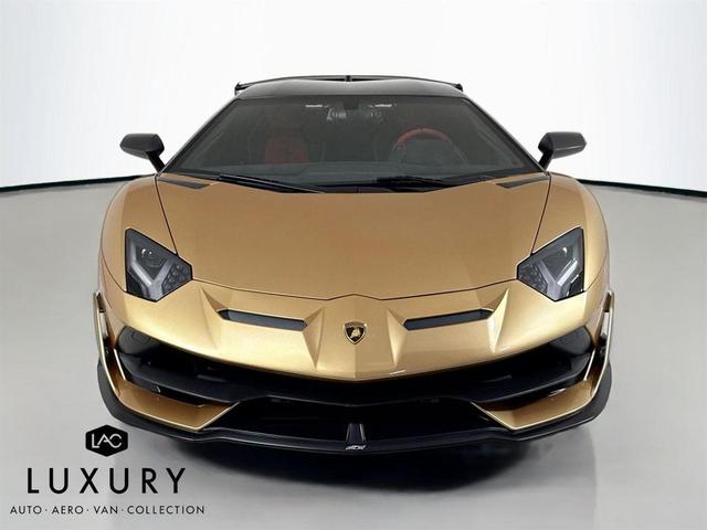 Photo of 2019 Oro Elios Metallic Lamborghini Aventador SVJ