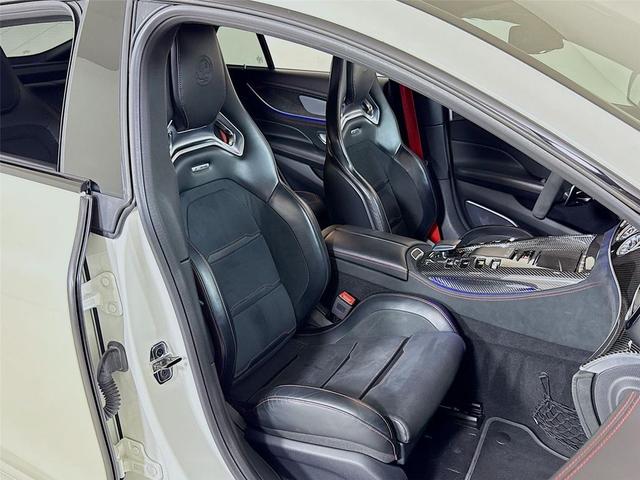 Photo of 2019 designo Diamond White Metallic Mercedes-Benz AMG GT 63