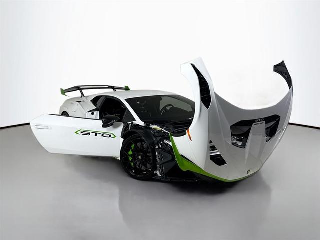 Photo of 2022 Bianco Monocerus Metallic Lamborghini Huracan STO