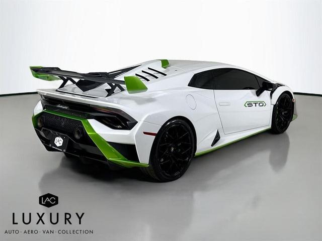 Photo of 2022 Bianco Monocerus Metallic Lamborghini Huracan STO