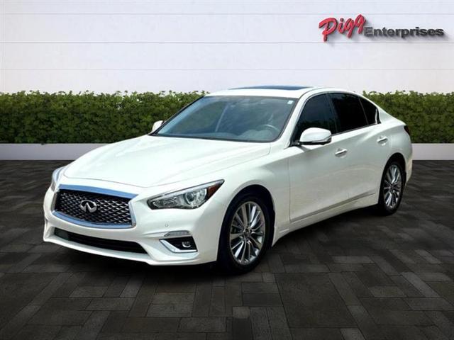 Photo of 2024 Majestic White INFINITI Q50