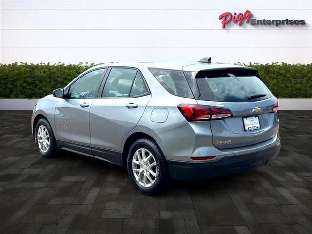 Photo of 2023 Gray Chevrolet Equinox