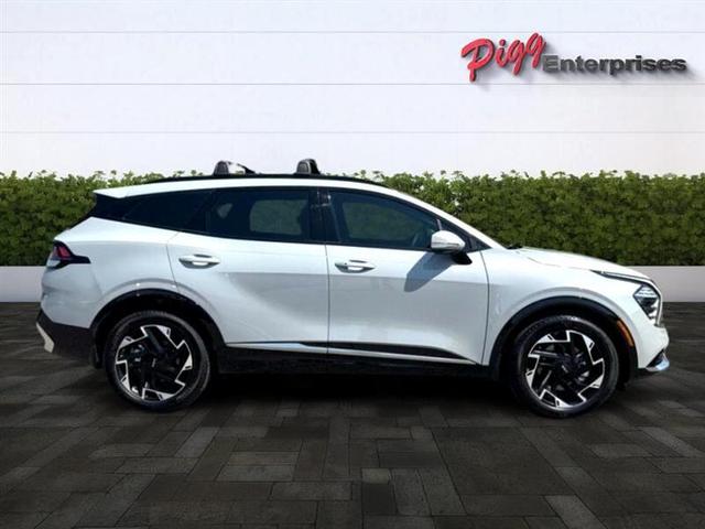 Photo of 2025 Gray Kia Sportage