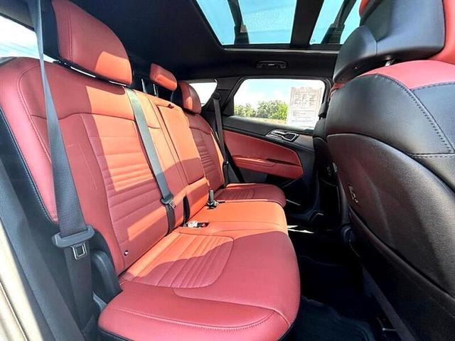Photo of 2025 Gray Kia Sportage