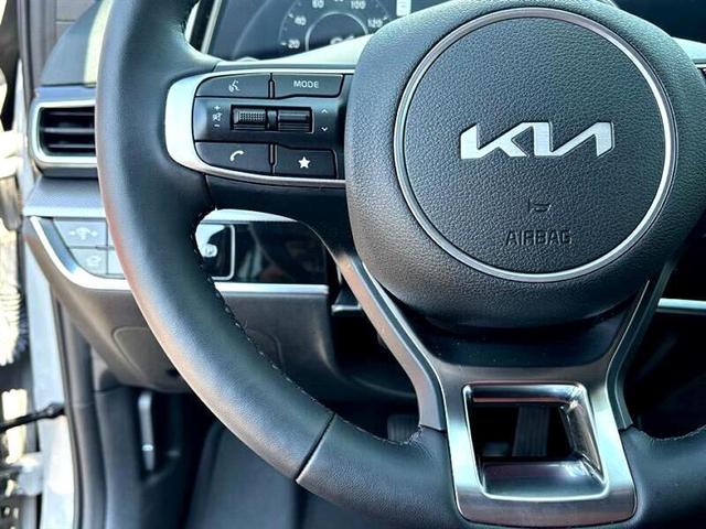 Photo of 2025 Gray Kia Sportage