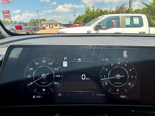 Photo of 2025 Gray Kia Sportage
