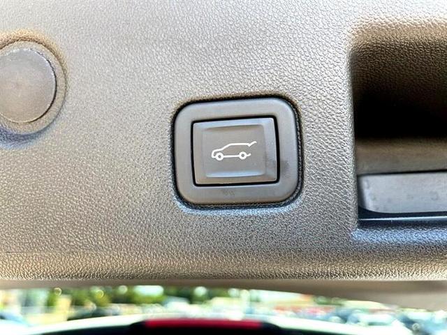 Photo of 2023 White Chevrolet Equinox