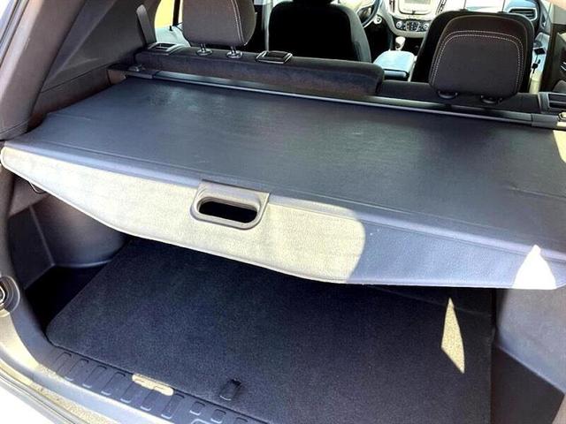 Photo of 2023 White Chevrolet Equinox