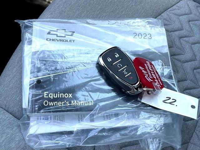 Photo of 2023 White Chevrolet Equinox