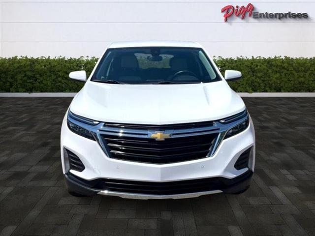 Photo of 2023 White Chevrolet Equinox