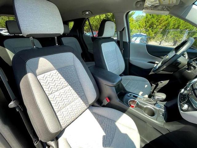 Photo of 2023 White Chevrolet Equinox