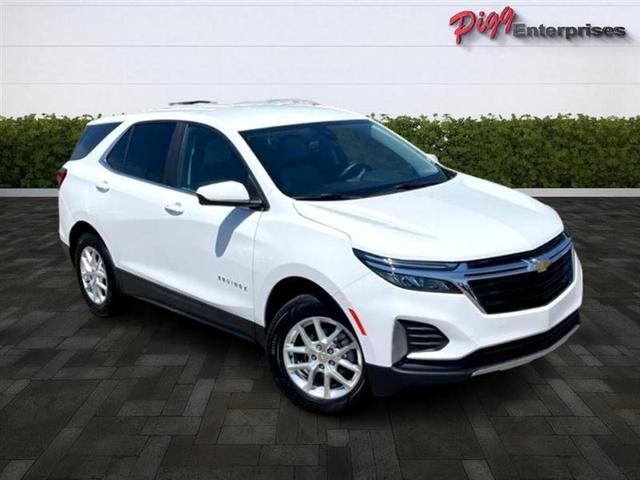 Photo of 2023 White Chevrolet Equinox