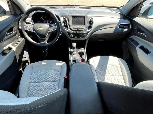 Photo of 2023 White Chevrolet Equinox
