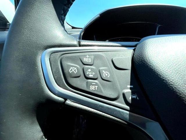 Photo of 2023 White Chevrolet Equinox
