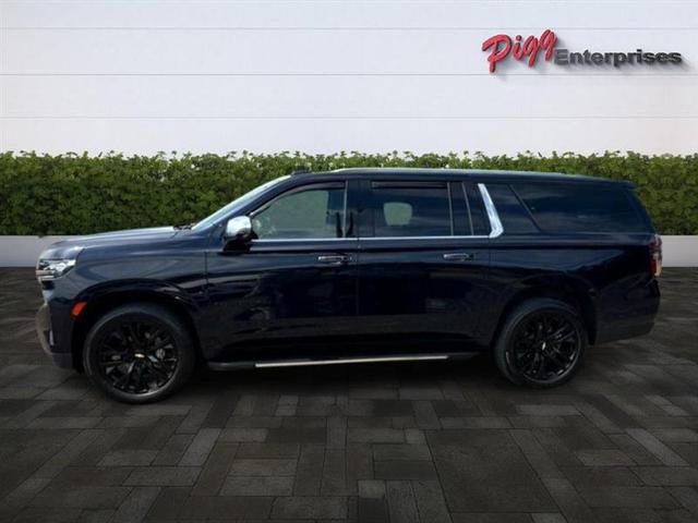 Photo of 2023 Blue Chevrolet Suburban
