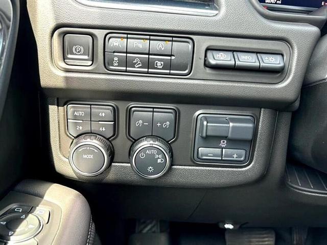 Photo of 2023 Blue Chevrolet Suburban